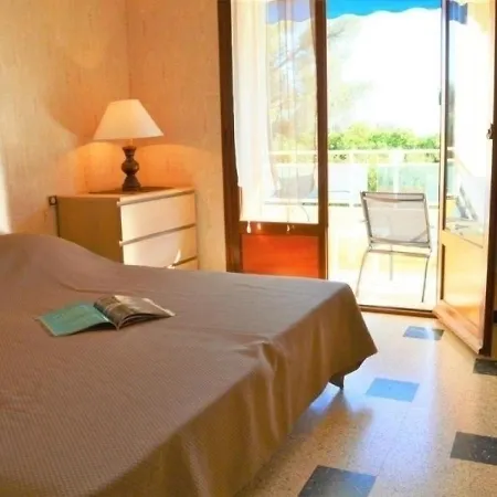 2 Pieces 4 Couchages Les Mimosas 1 Bormes-les-Mimosas